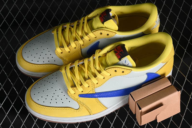Jordan 1 Retro Low OG SP Travis Scott Canary.