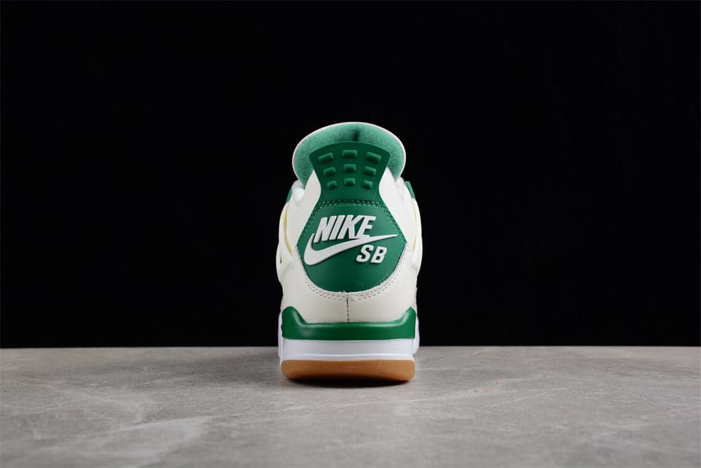 Jordan 4 Retro SB Pine Green DR5415 103.