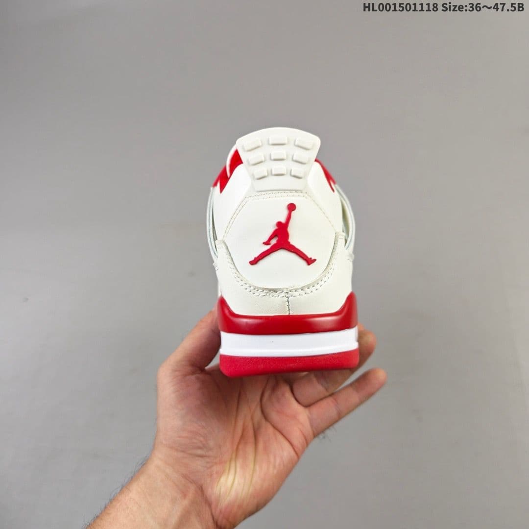 Nike Air Jordan 4 Retro "Valentine's Day"