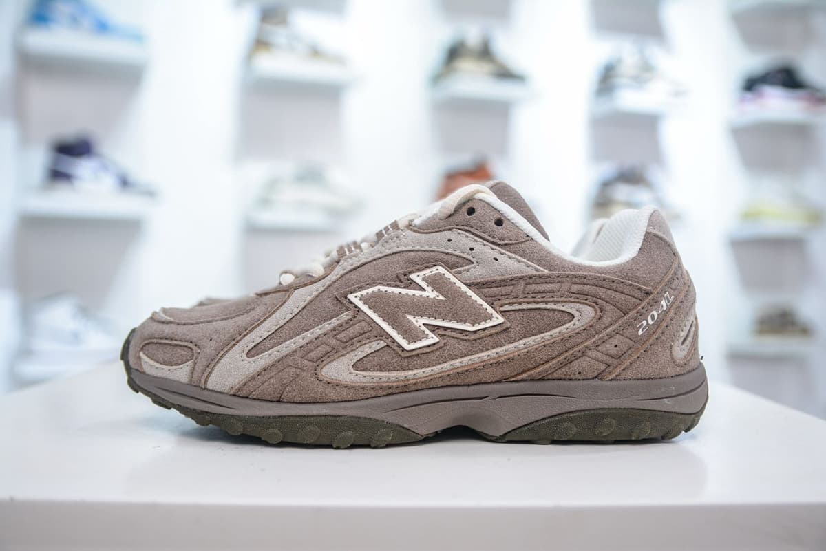 New Balance 204L Mushroom Arid Stone.