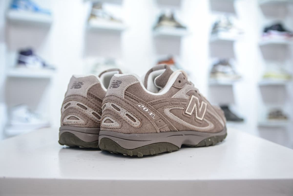 New Balance 204L Mushroom Arid Stone.