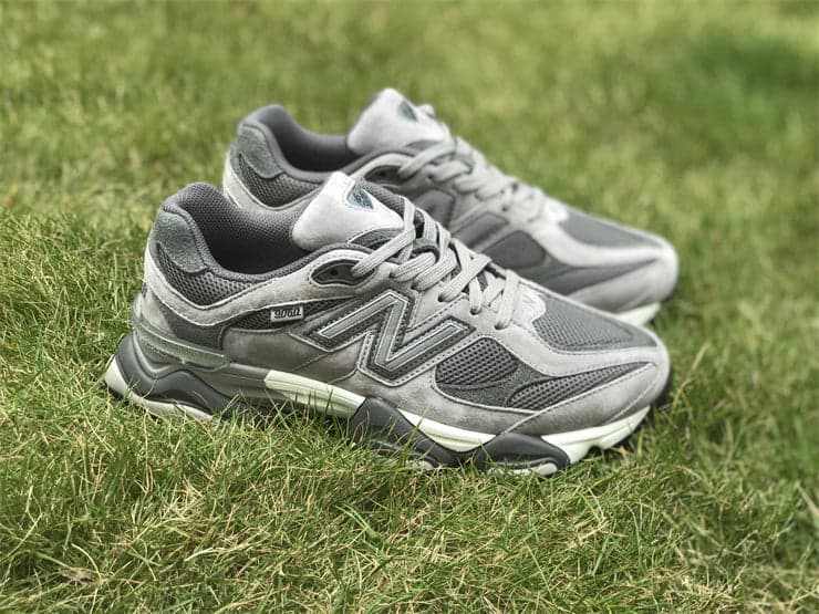 New Balance 9060 Cinza