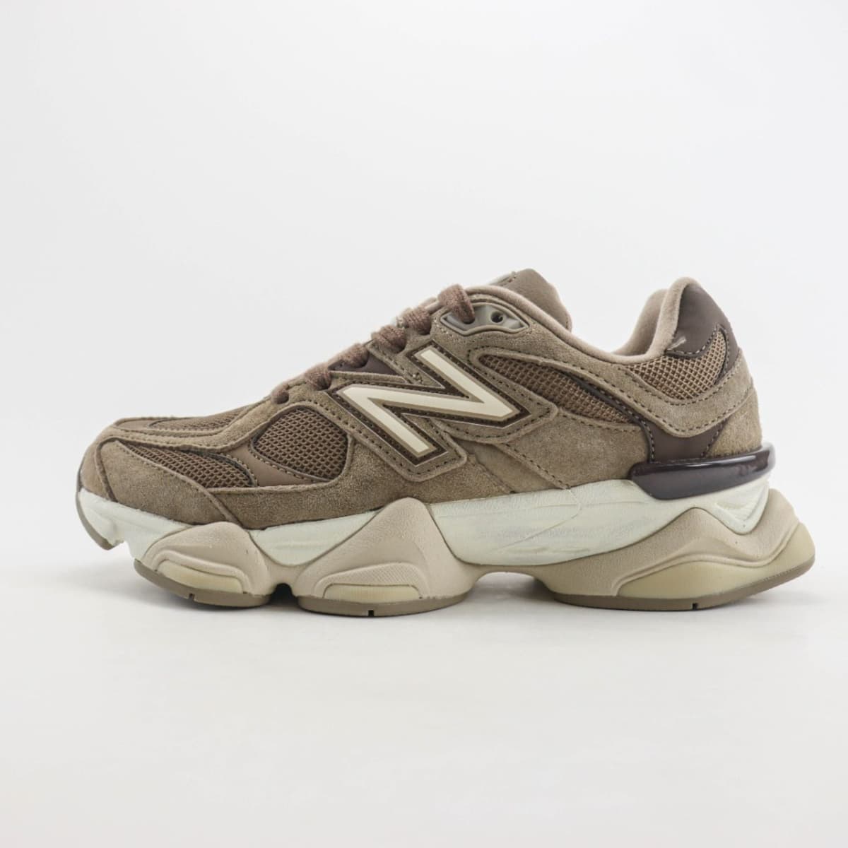 New Balance 9060 Mushroom Brown.