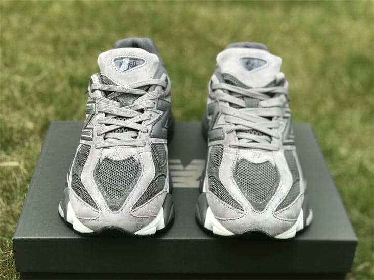 New Balance Cinza U9060YF1.