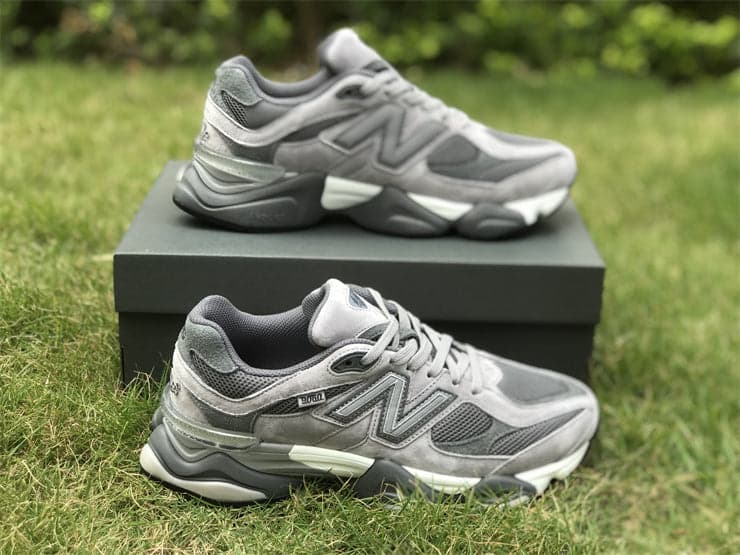 New Balance Cinza U9060YF1.