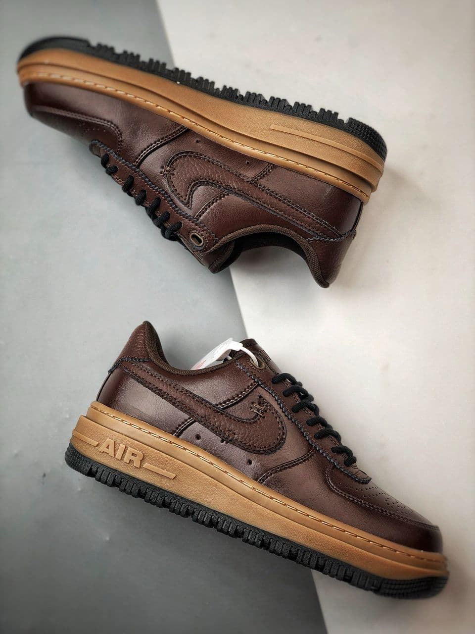 Nike Air Force 1 Low Luxe Brown.