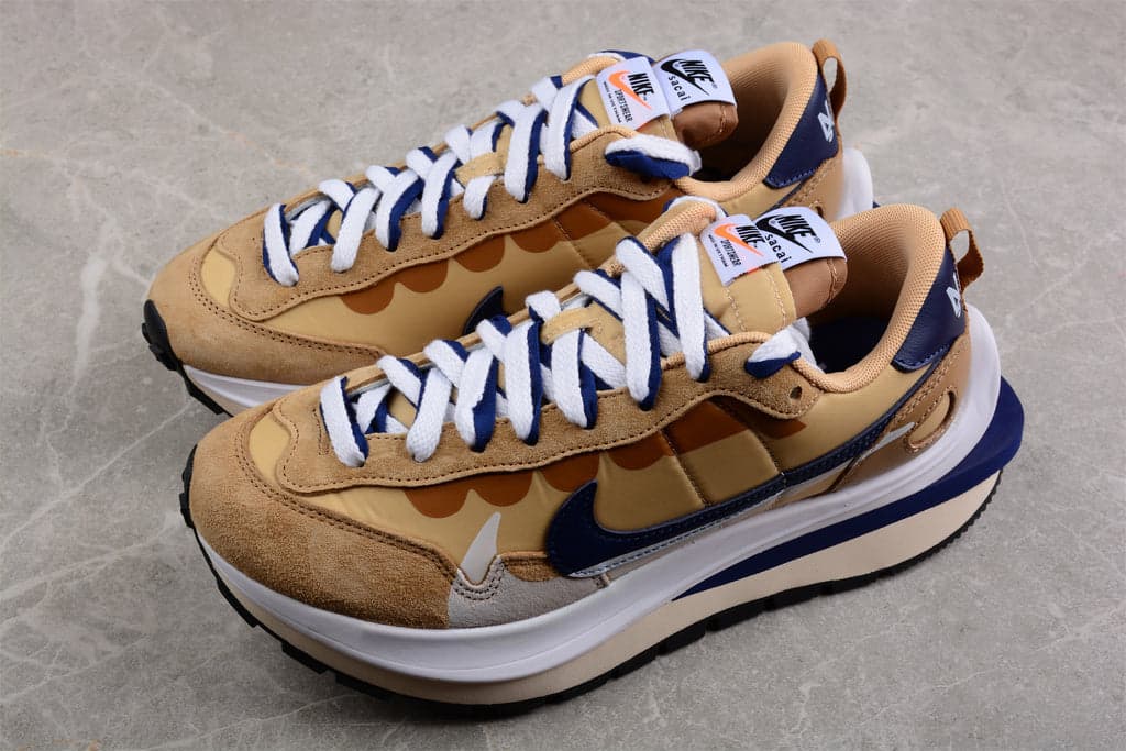 Nike Vaporwaffle sacai Sesame Blue Void DD1875-200.