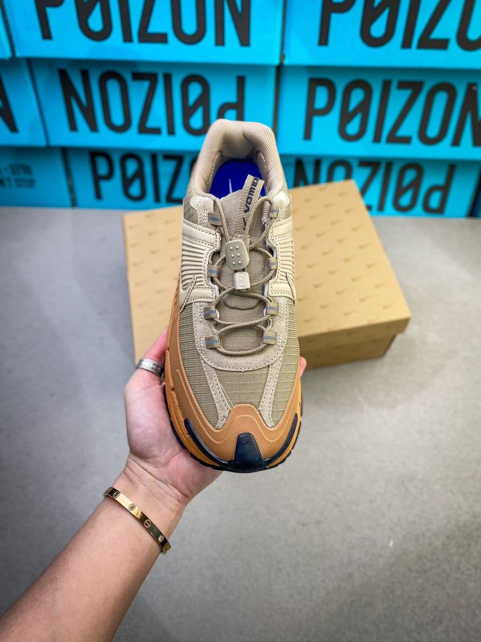 Nike Women's Zoom Vomero Roam
