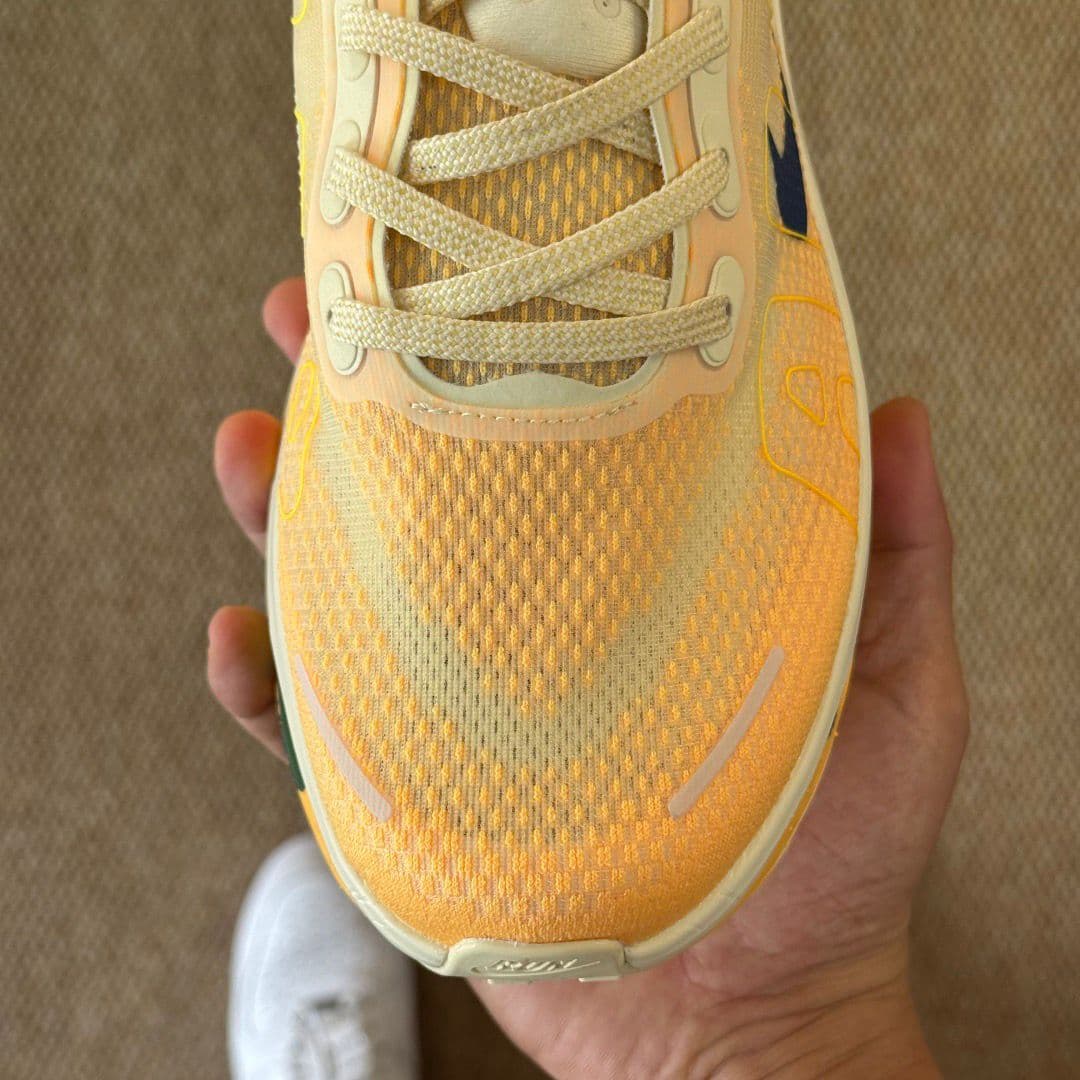 Nike Vomero Premium Alabaster.