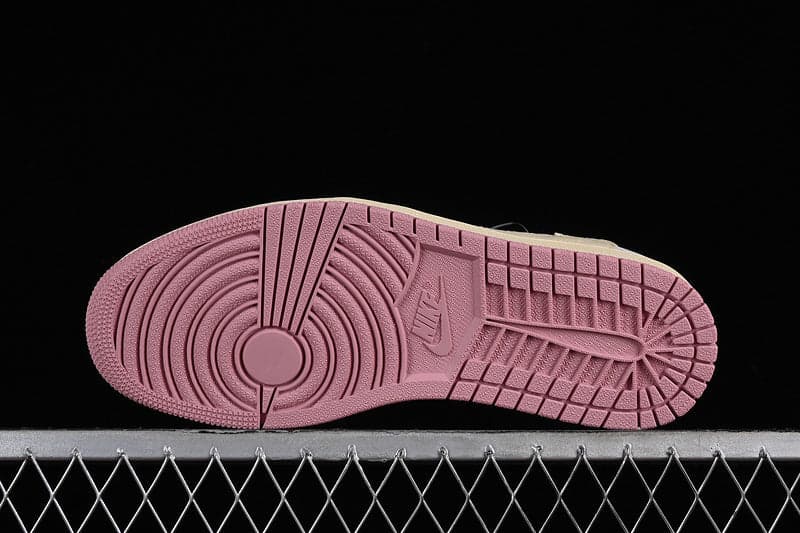 TRAVIS SCOTT X AIR JORDAN 1 LOW SHY PINK.