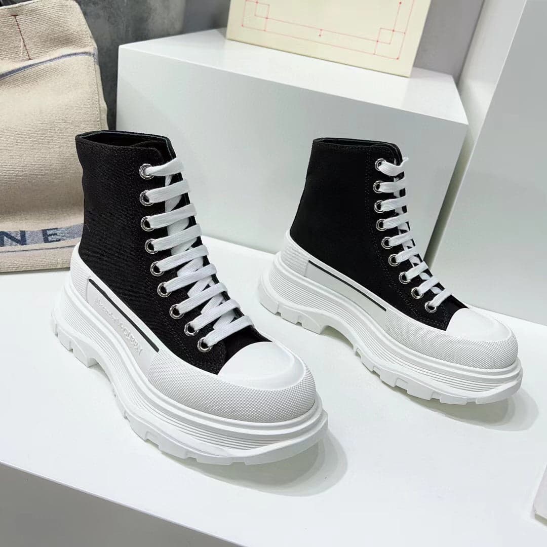 Alexander McQueen cano alto Tread slick