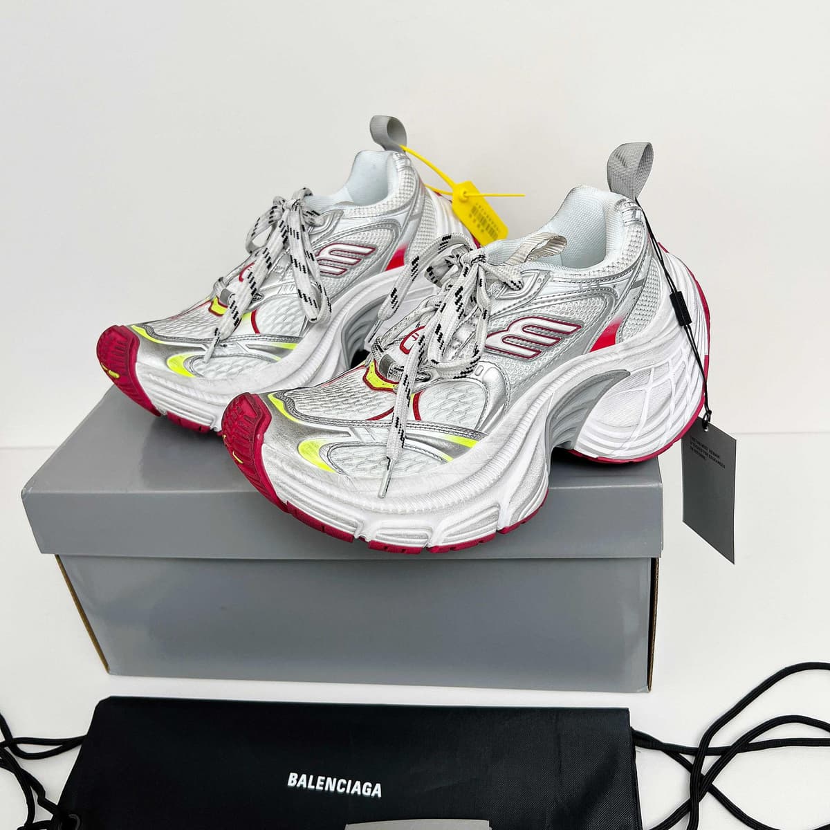 Balenciaga 10XL