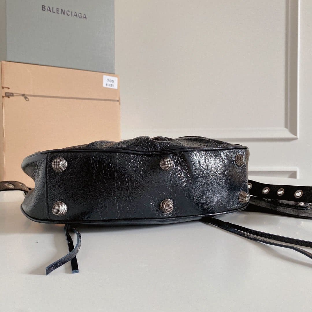 Balenciaga Le Cagole Shoulder Bag preta .