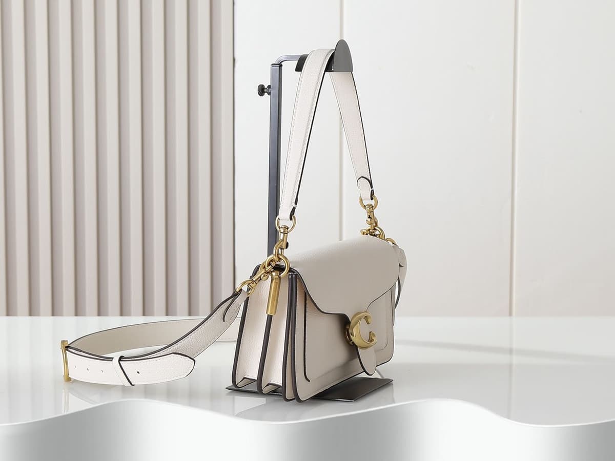Coach Tabby Shoulder Bag 26 White Leather Gold Hardware.