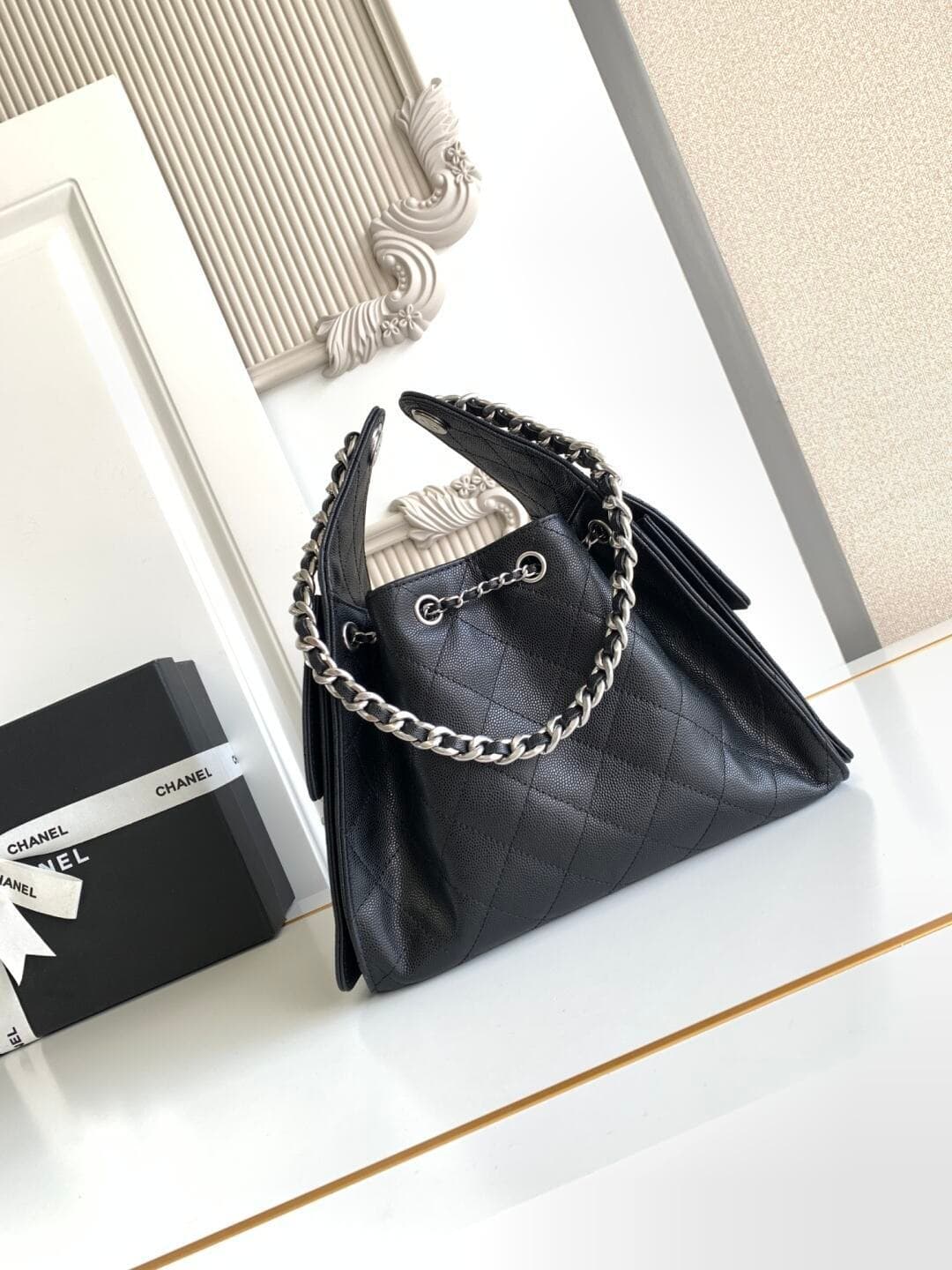 Bolsa Hobo Chanel 25 Black Small