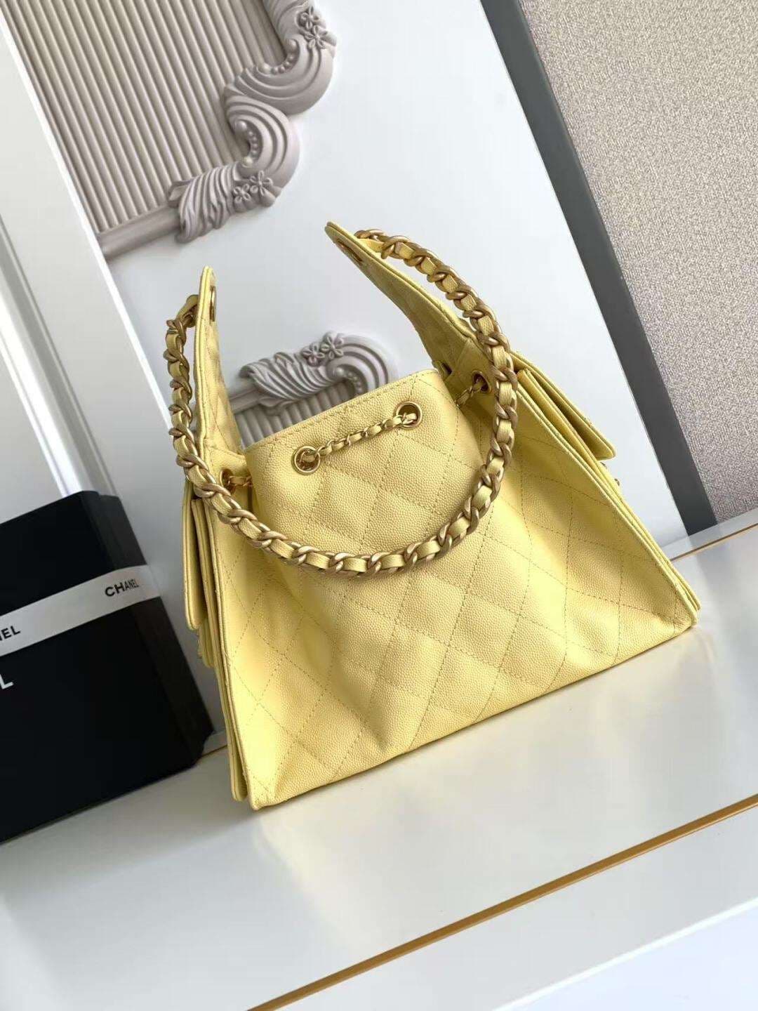 Bolsa Hobo Chanel 25 Yellow Small