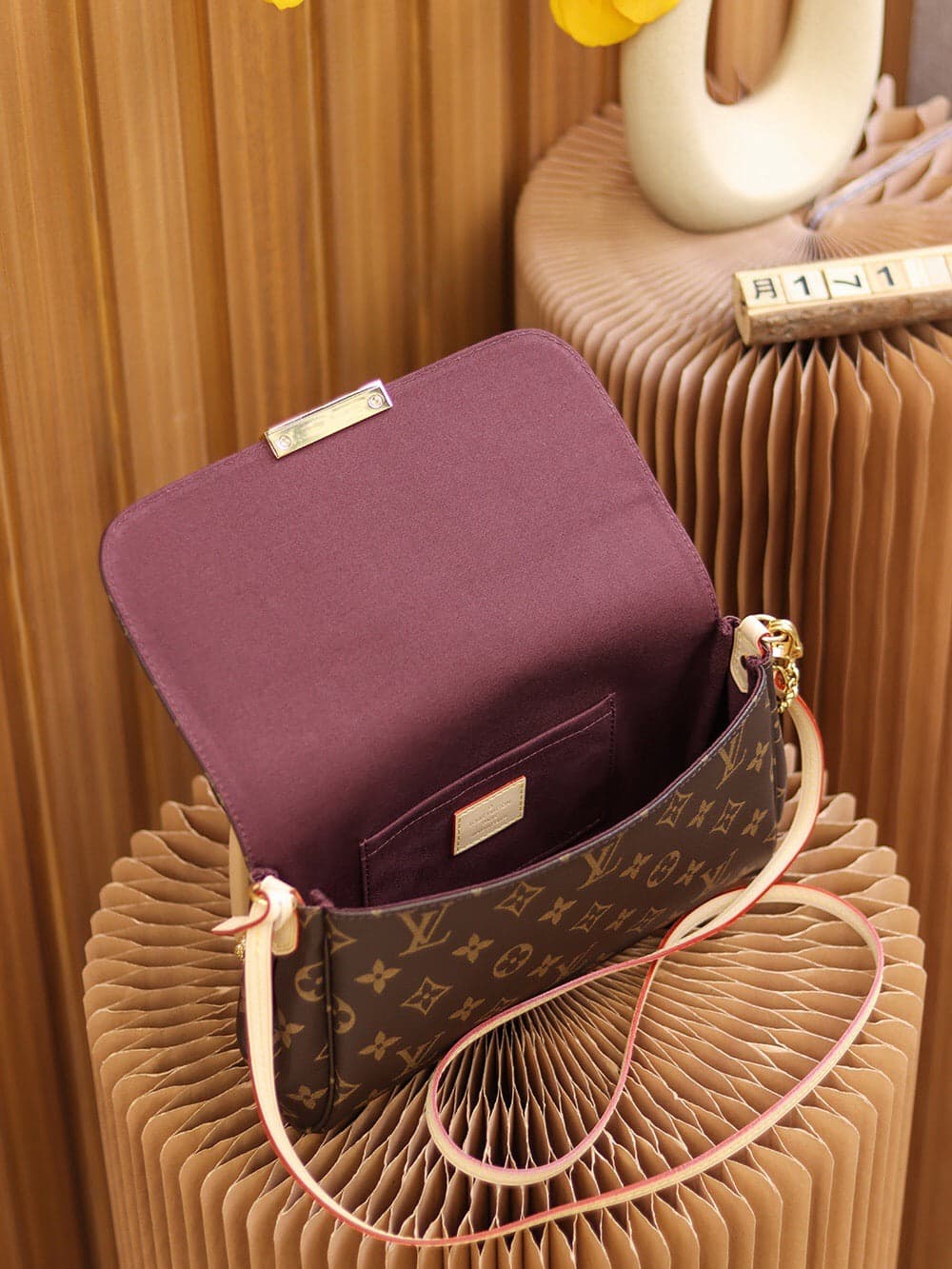 Bolsa Louis Vuitton Favorite Monogram.