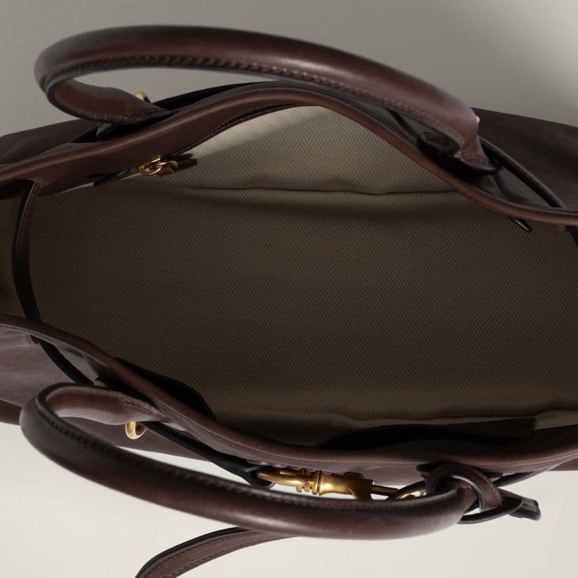 Bolsa Miu Miu Aventure em Couro Nappa