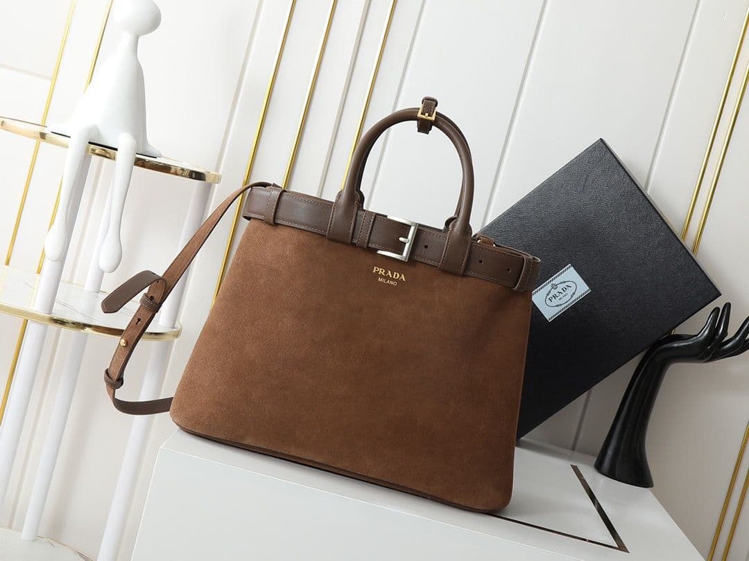 BOLSA PRADA SCAMOSCIATO CAMURÇA BUCKLE BEGE