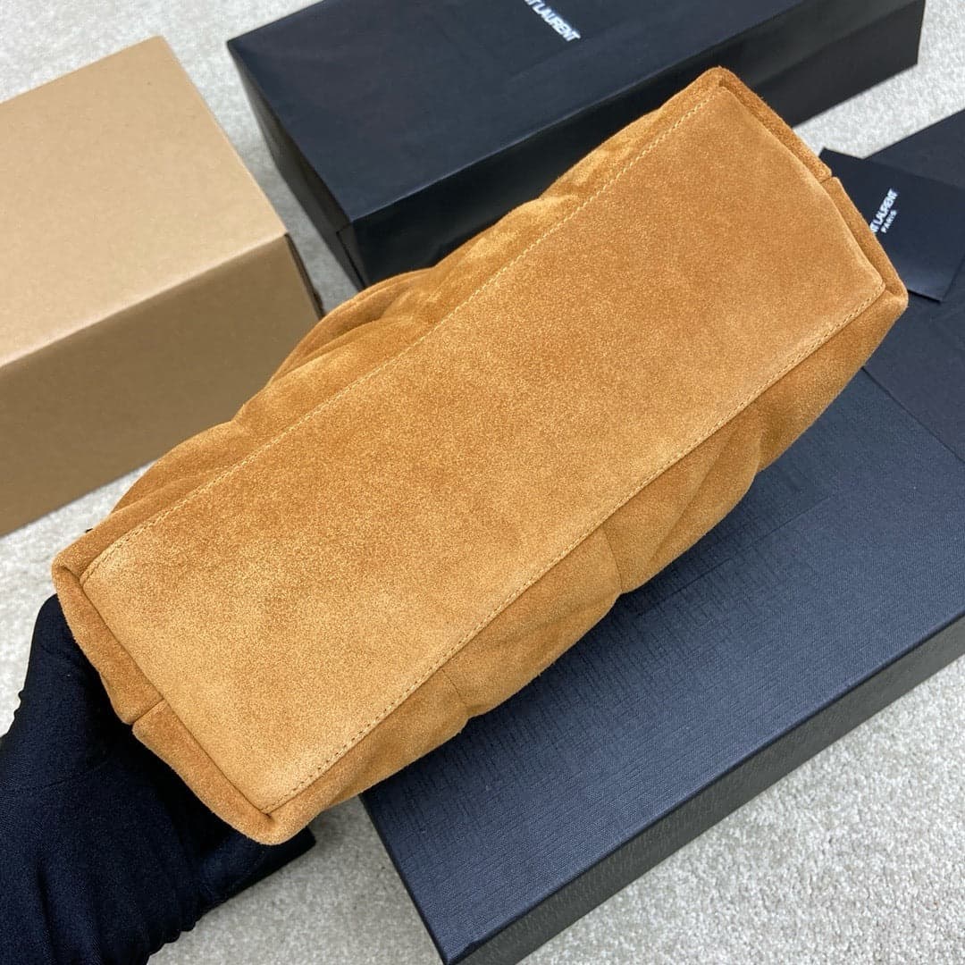 Bolsa Saint Laurent Puffer Toy Shoulder Bag Camel em camurça
