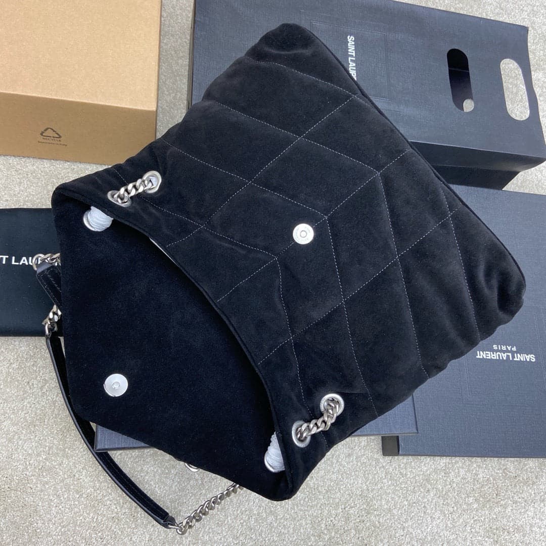 Bolsa Saint Laurent Puffer Toy Shoulder Bag Black em camurça