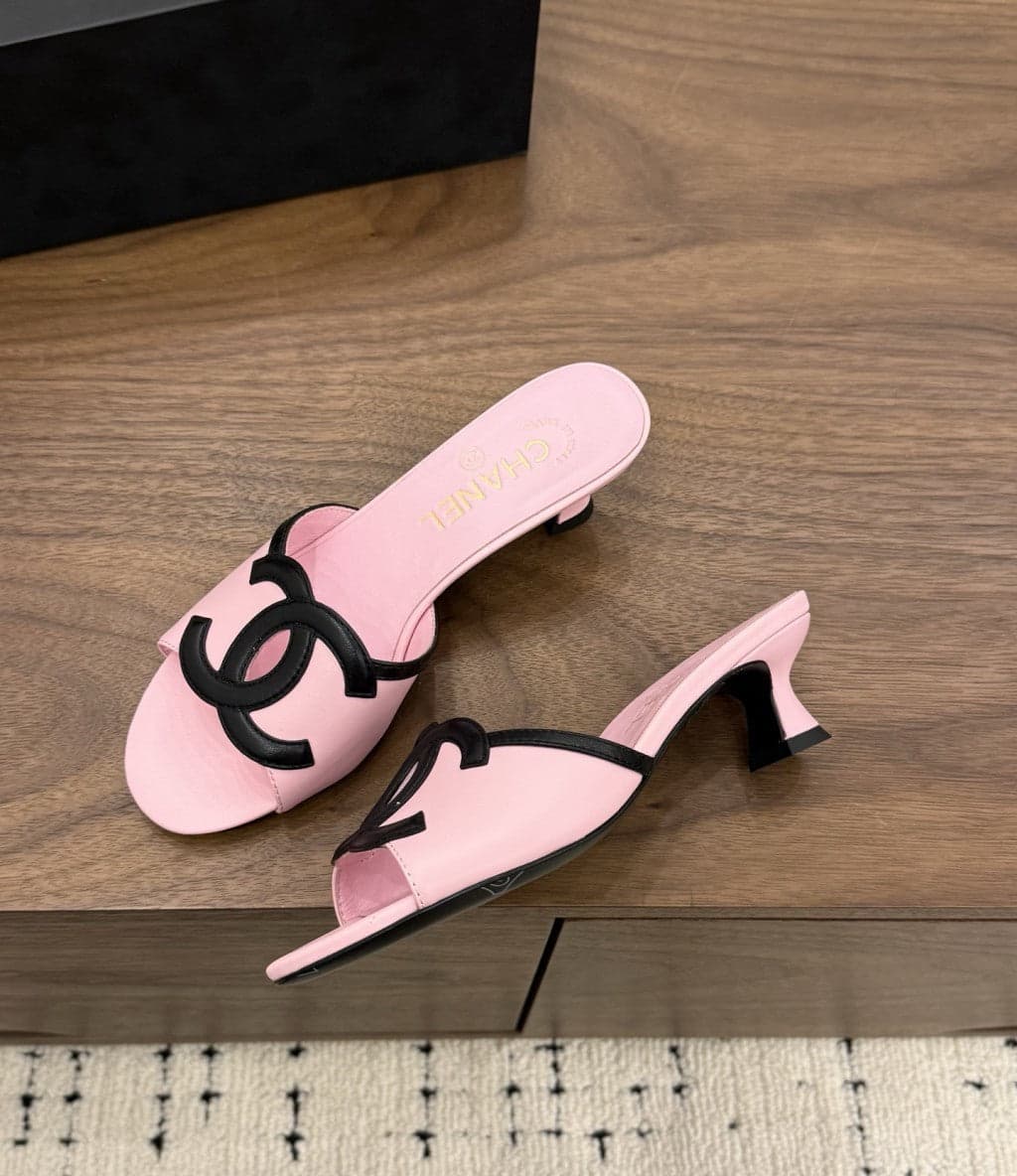 Chanel Interlocking CC Heeled Mules Pink & Black. Salto 5 cm.