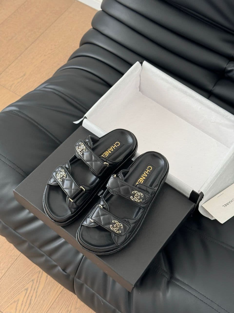 CHANEL Quilted Dad Sandal ( Pronta entrega )