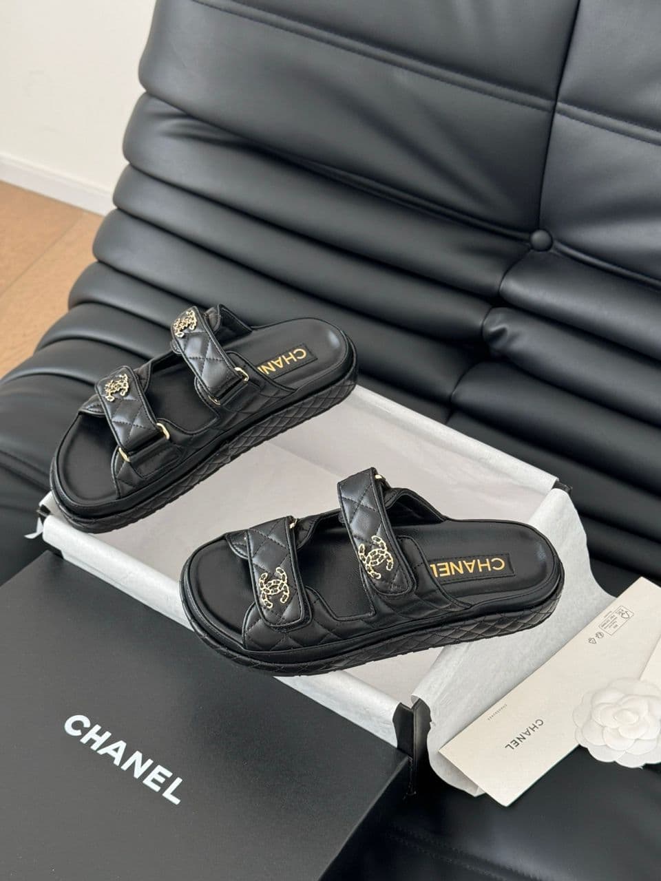 CHANEL Quilted Dad Sandal ( Pronta entrega )