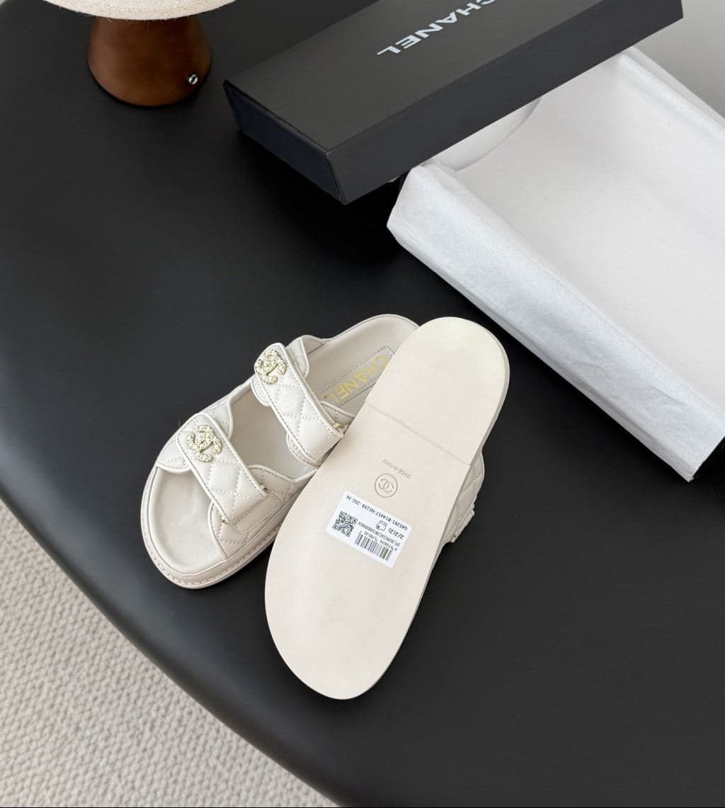CHANEL Quilted Dad Sandal Off-White.