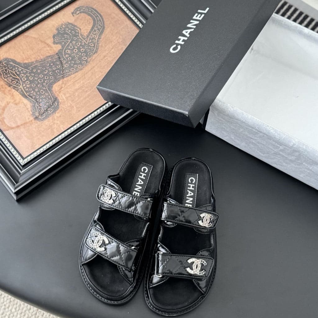 CHANEL Quilted Dad Sandal Silver ( Pronta entrega )