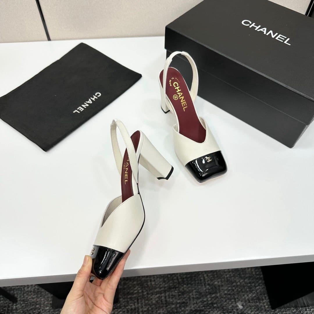 Chanel Slingback Block Heel White & Black Patent. Salto 9 cm.