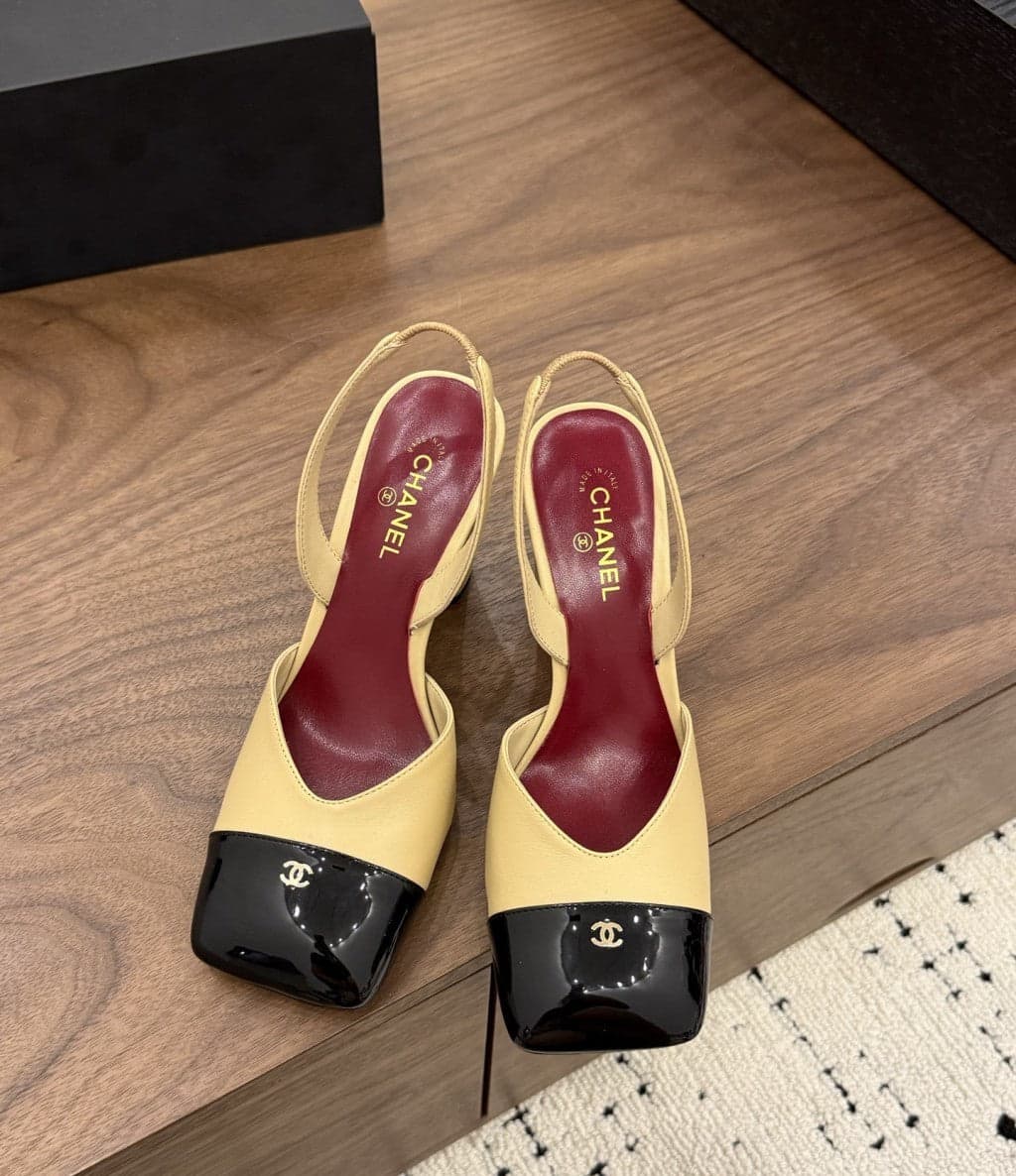 Chanel Slingback Block Heel Nude & Black Patent. Salto 9 cm.