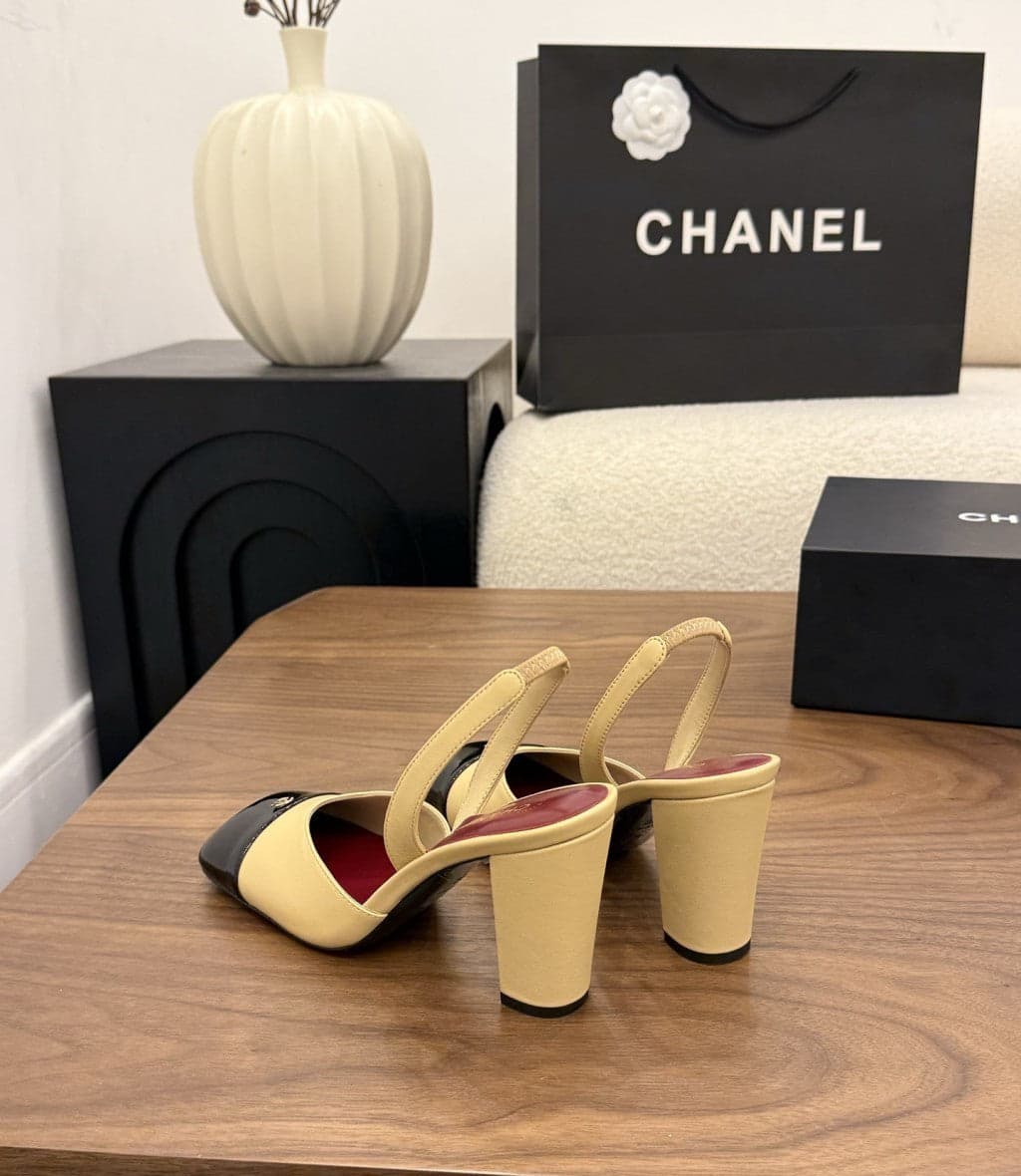 Chanel Slingback Block Heel Nude & Black Patent. Salto 9 cm.