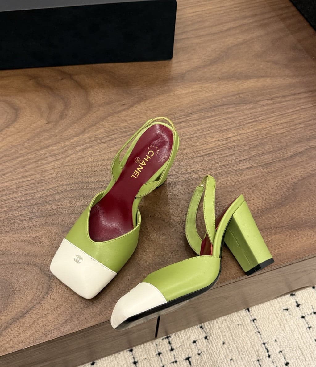 Chanel Slingback Block Heel Olive Green & White Patent. Salto 9 cm.