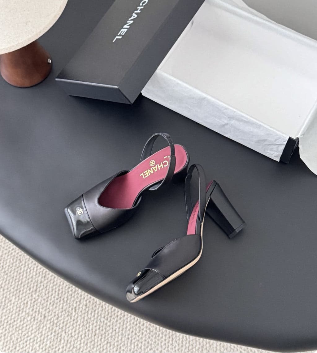 Chanel Slingback Block Heel Black Patent. Salto 9 cm.