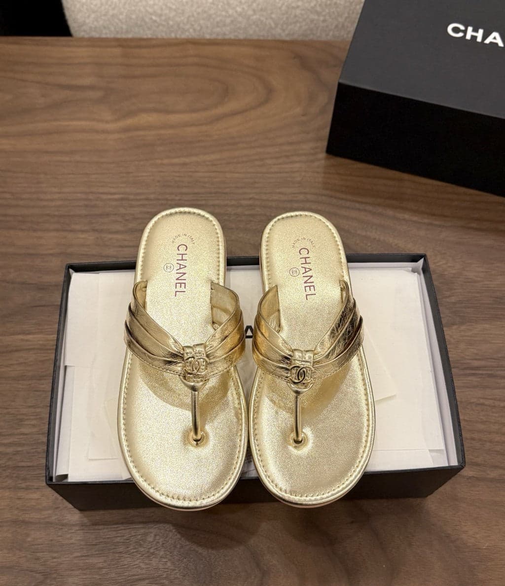 Chanel Thong Sandals Gold.