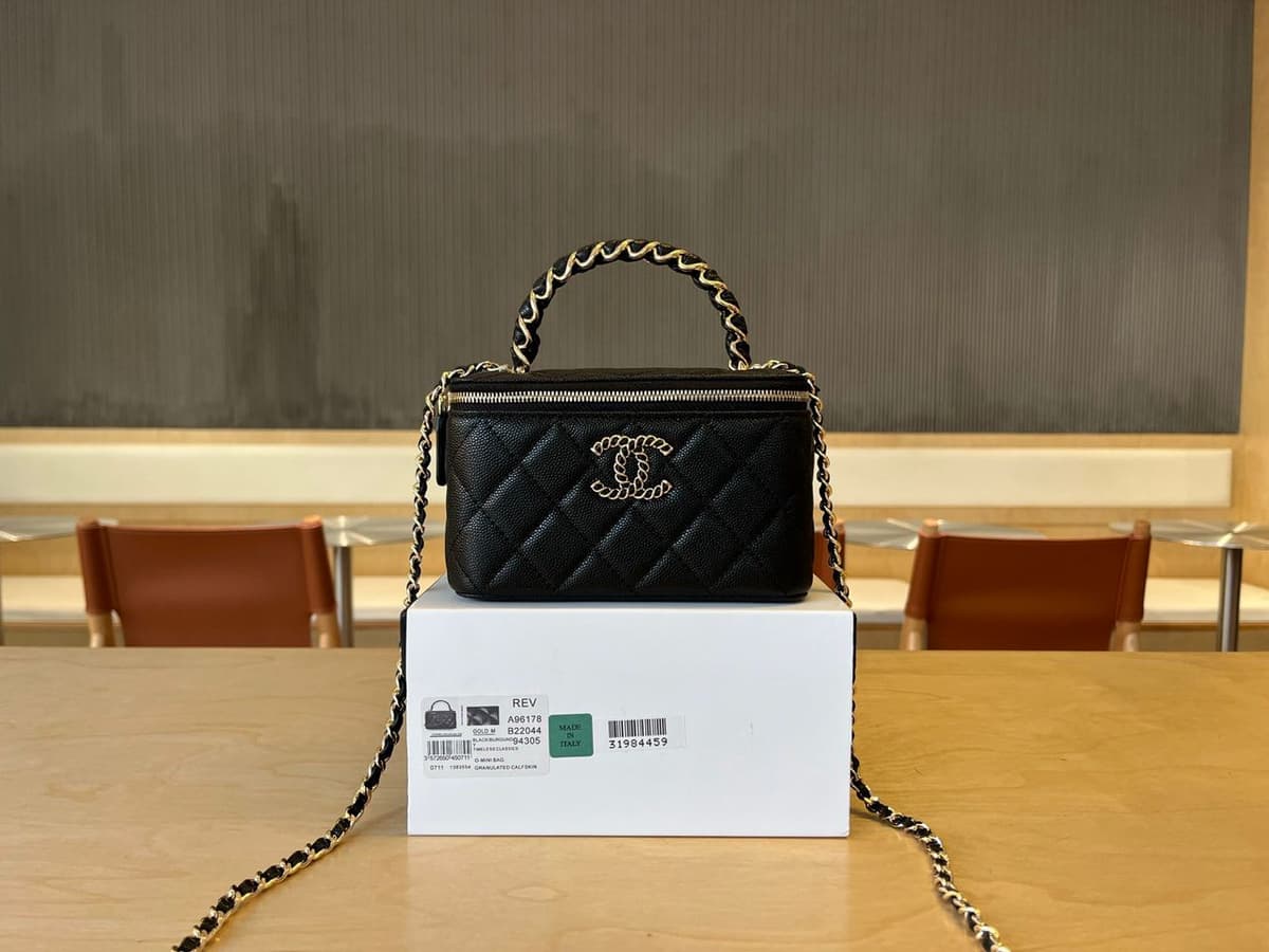 Chanel Top Handle Vanity Case black