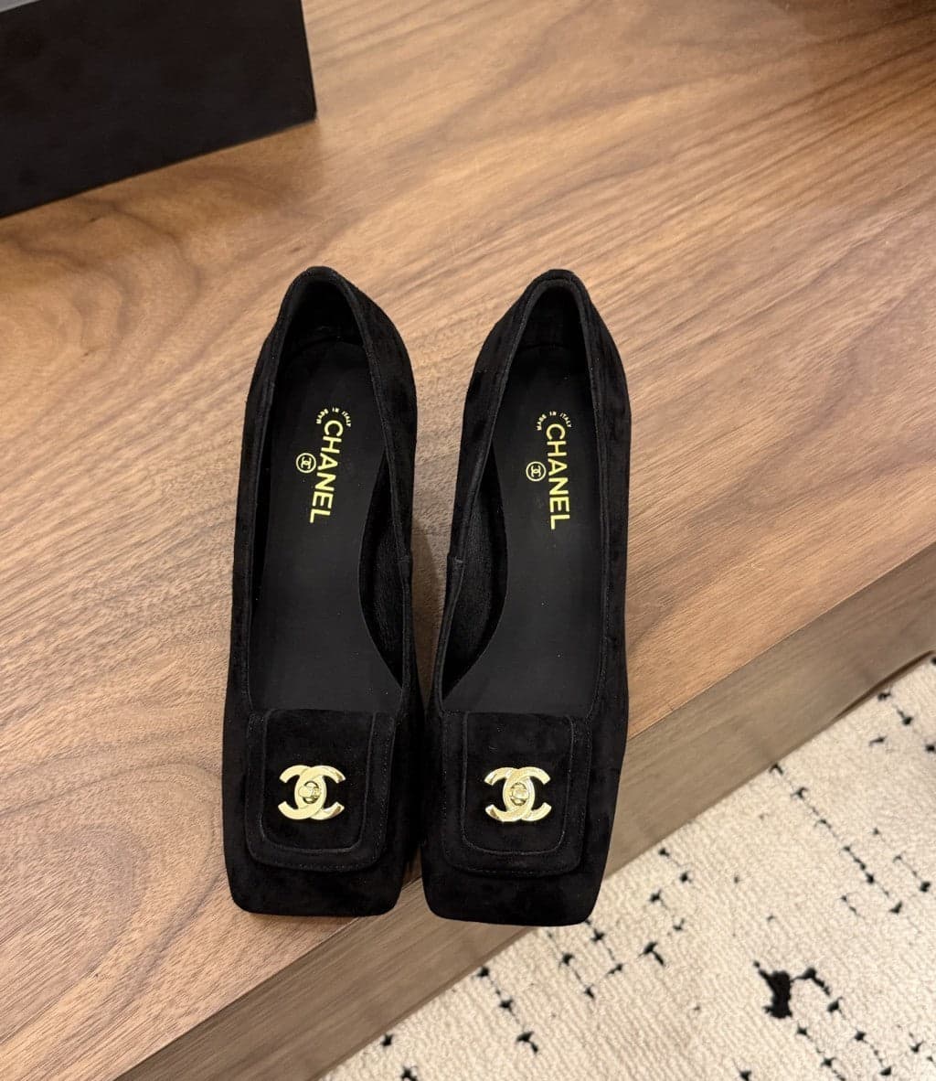 Chanel Blazy Turnlock Pumps Black. Salto 5 cm.