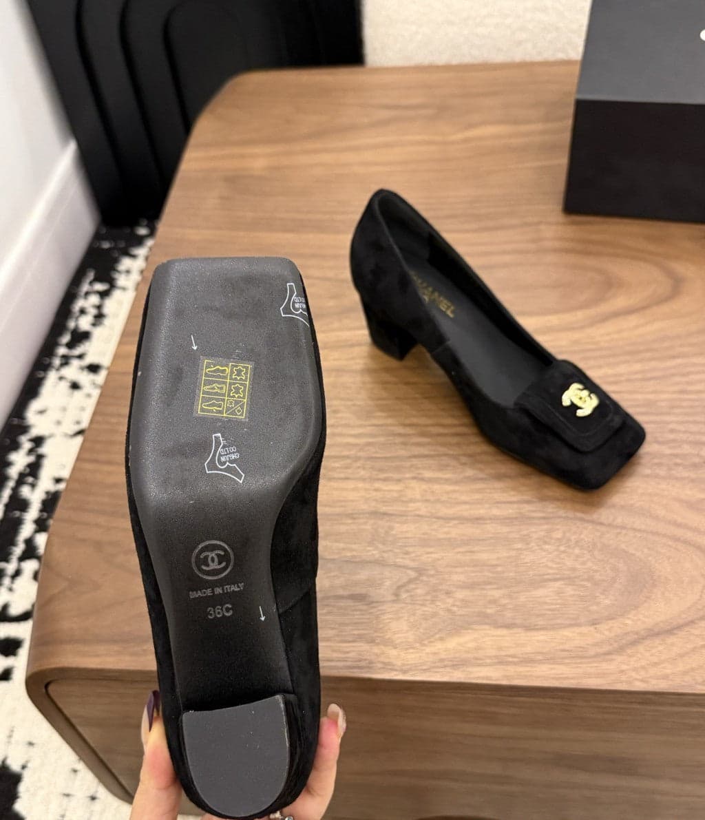 Chanel Blazy Turnlock Pumps Black. Salto 5 cm.