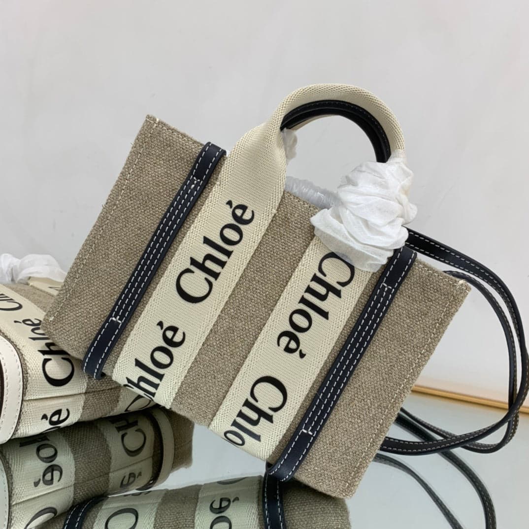 Chloé Nano Woody Tote Bag