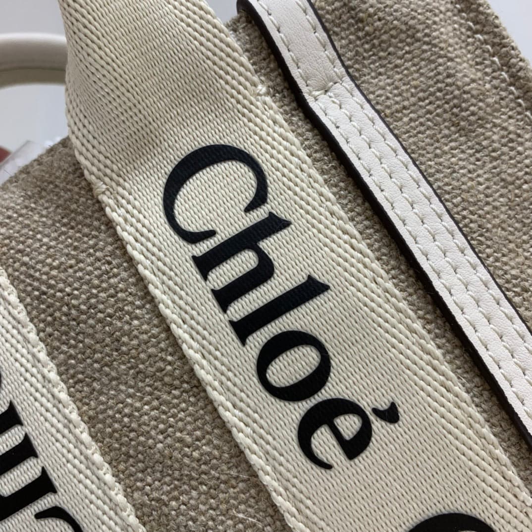 Chloé Nano Woody Tote Bag