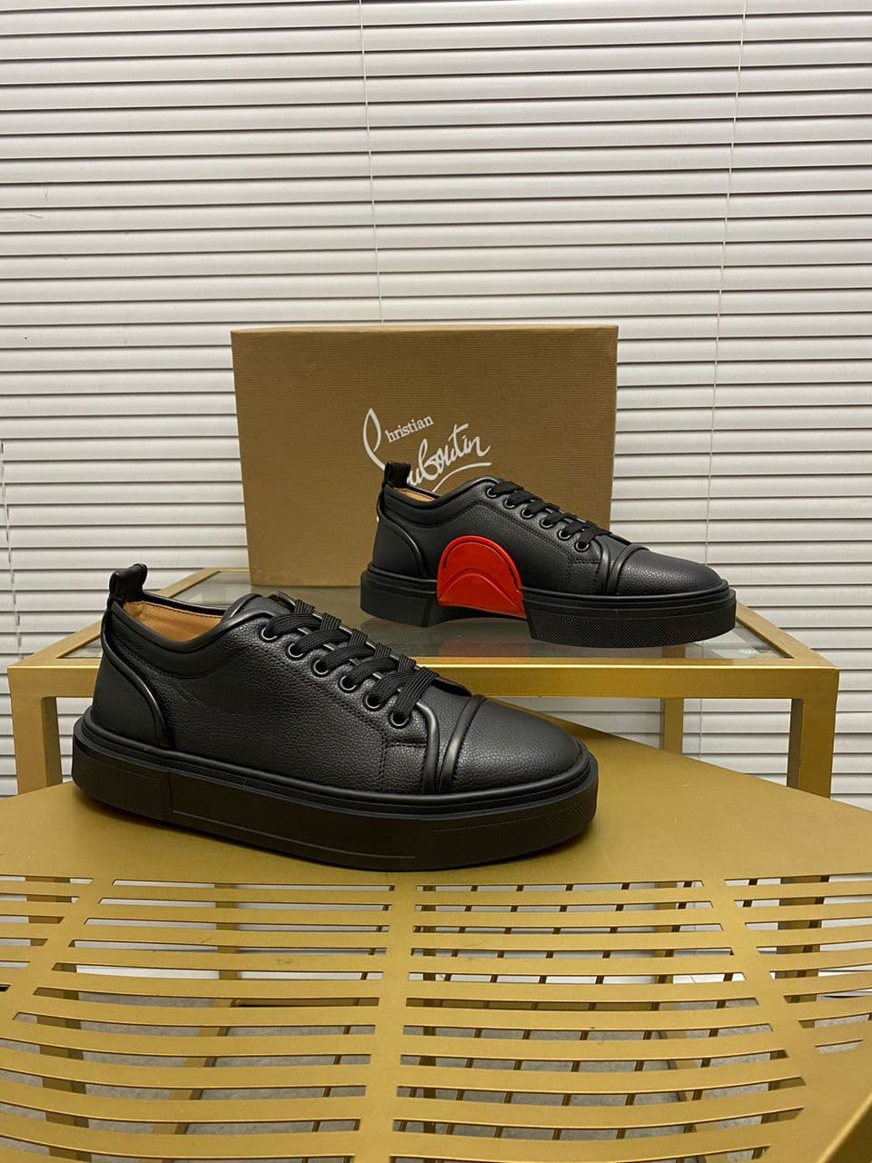 CHRISTIAN LOUBOUTIN Adolon Junior.