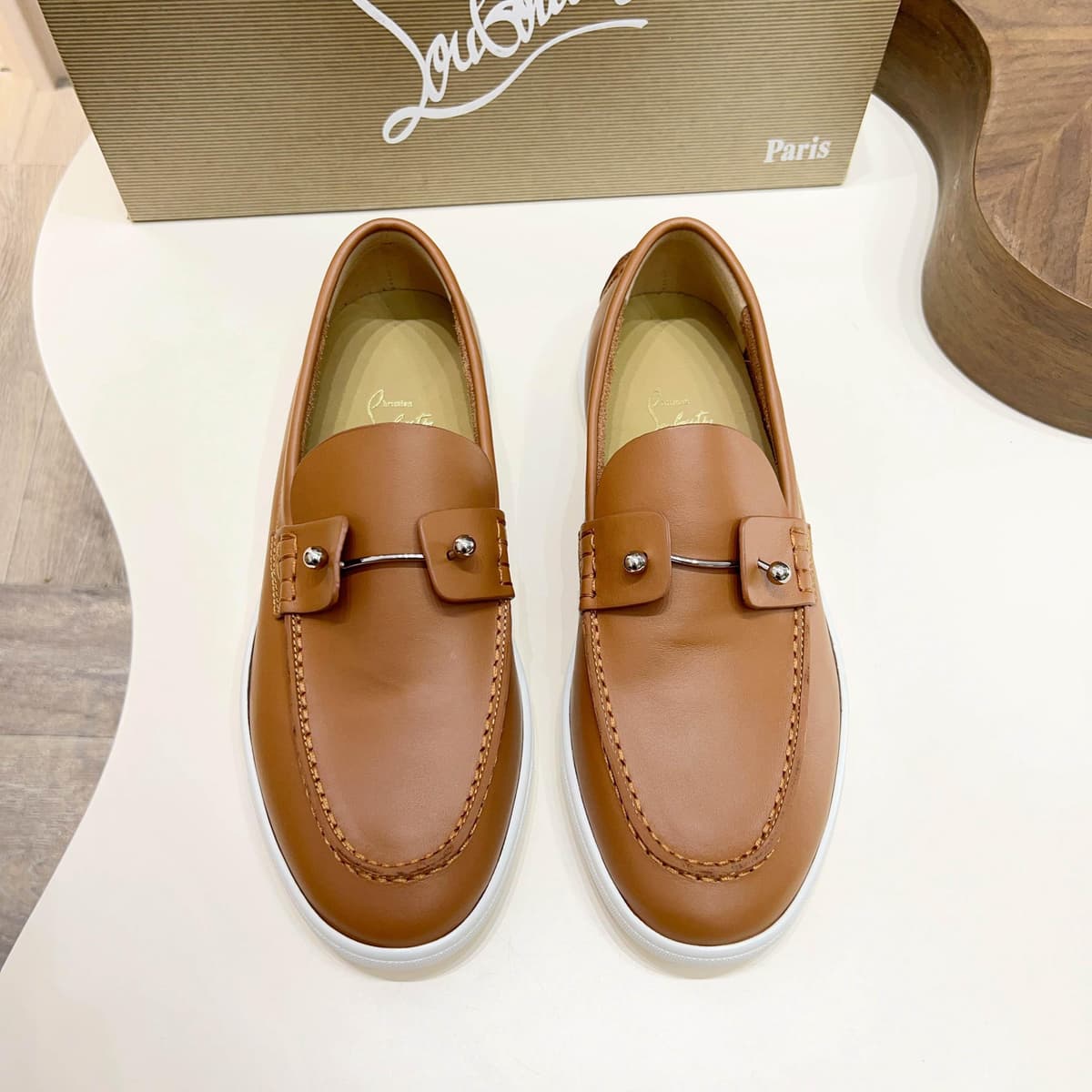Christian Louboutin Chambeliboat Lionne.
