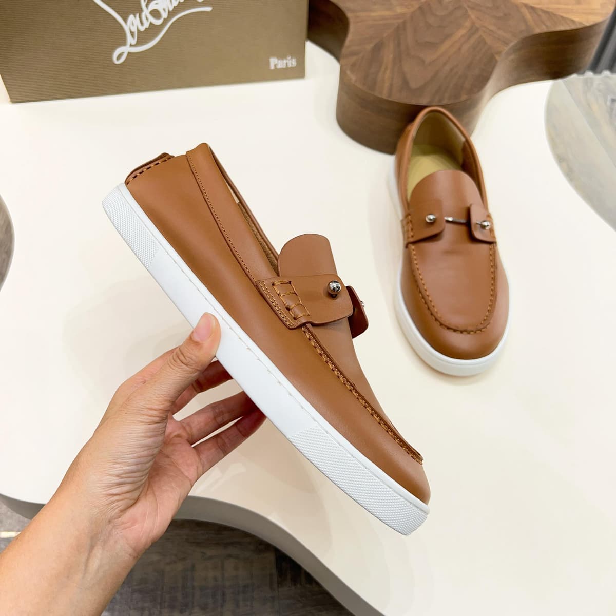 Christian Louboutin Chambeliboat Lionne.