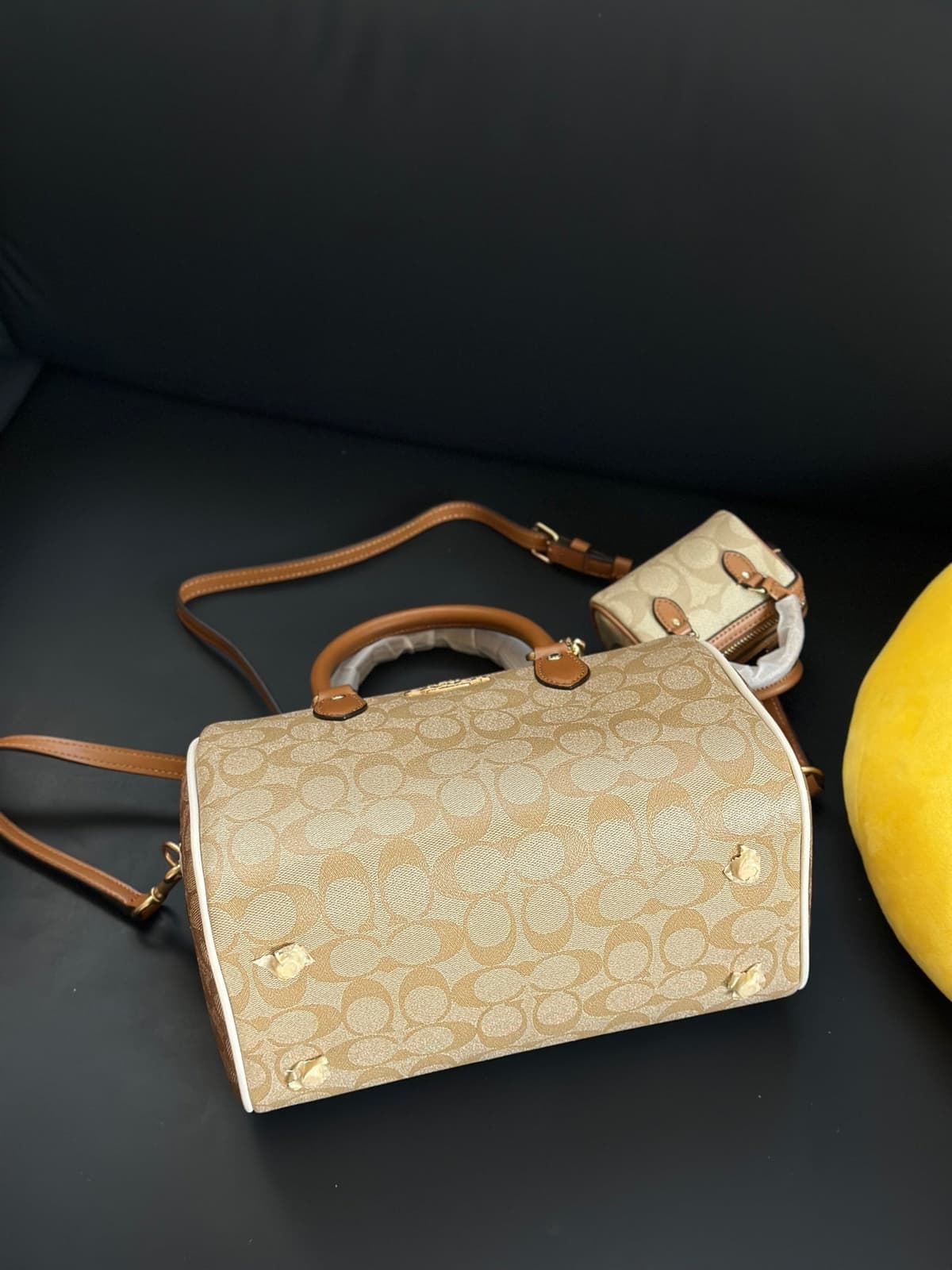 Coach Rowan Satchel Beje / Off-White Signature Canvas