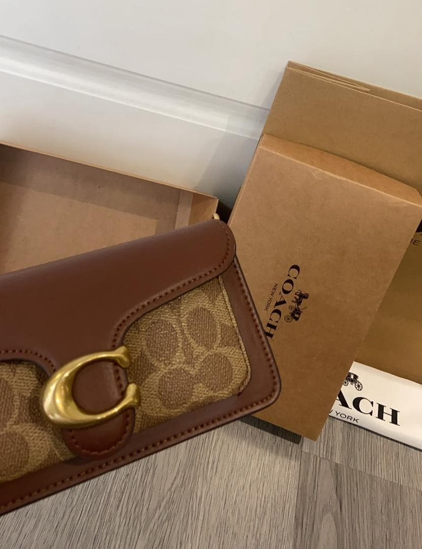 Coach Tabby Chain Crossbody 19 Signature Canvas Tan/Rust .