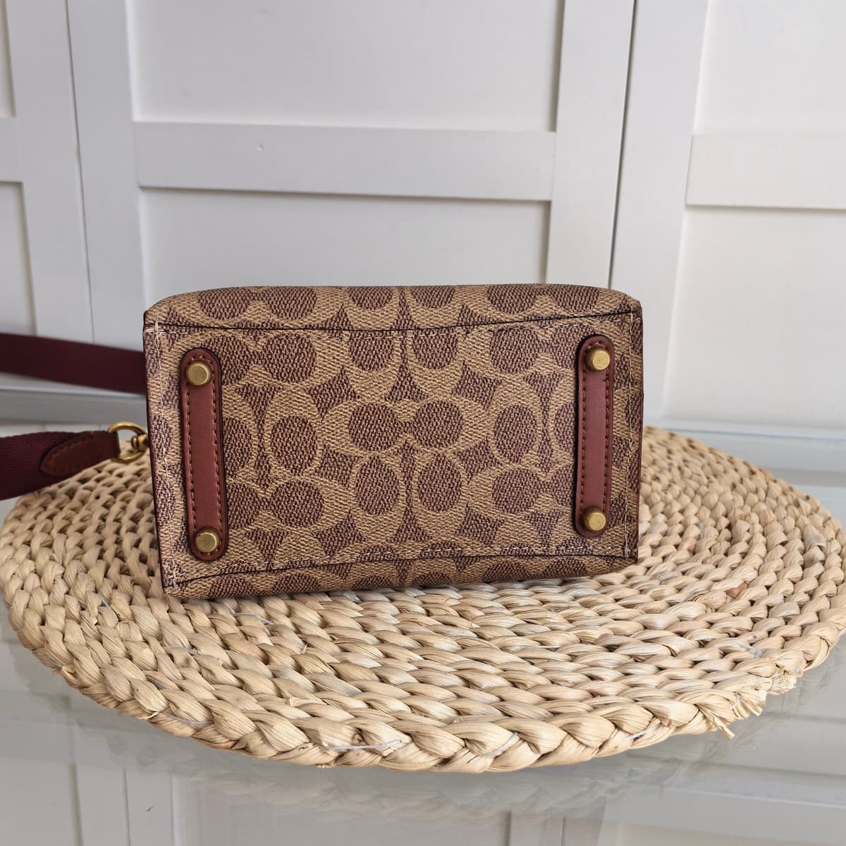 Coach Willow Tote 24 Pebble Khaki Signature Canvas Ferragens Douradas