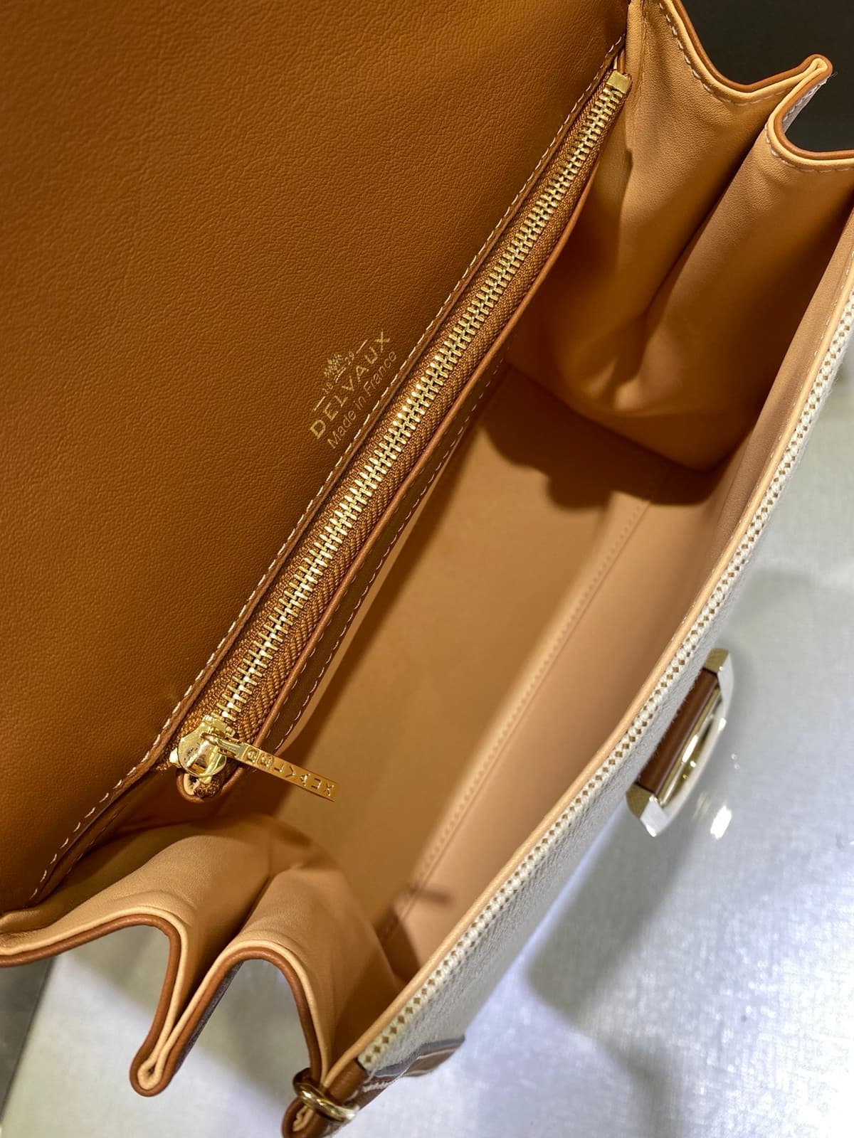 Delvaux Brillant Mini Leather Bag Off White / Caramelo
