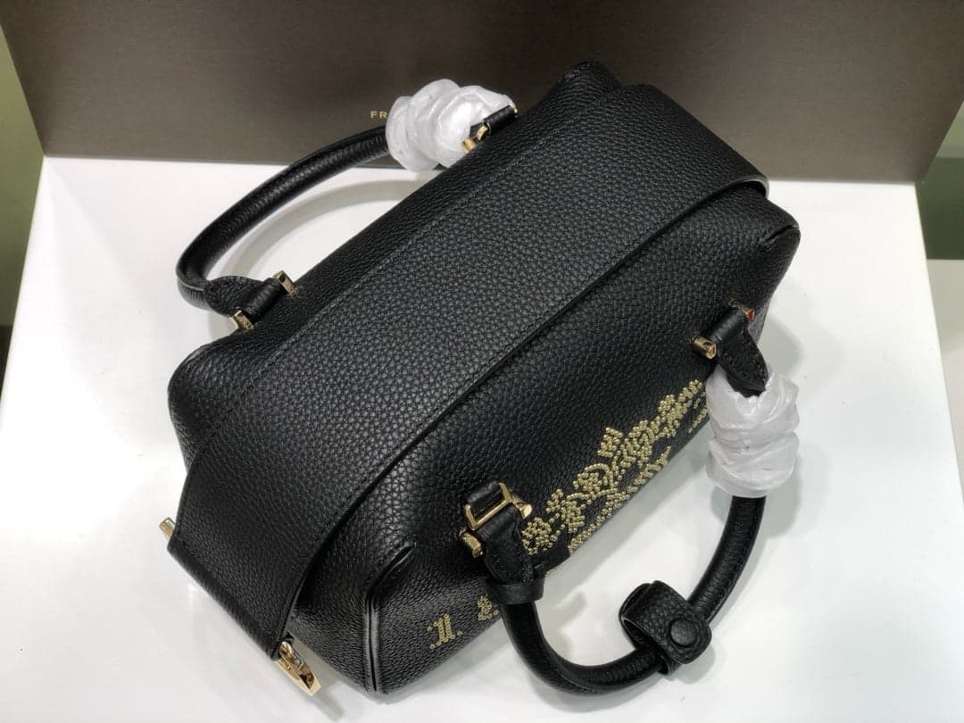 Delvaux Cool Box Mini 1829 Black