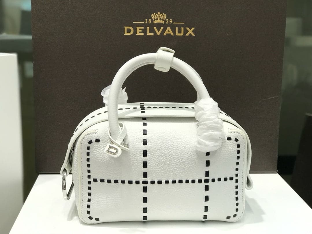 Delvaux Cool Box White Costura Contrastante